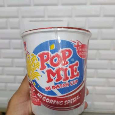 Pop mie instan cup mie goreng