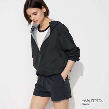 UNIQLO Jaket Hoodie Reversible Parka Reversibel wanita Water Repellent black S