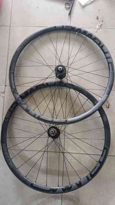 WHEELSET HYPER 700C 28 HOLE FREEHUB RAZE PRO SUARA TAWON