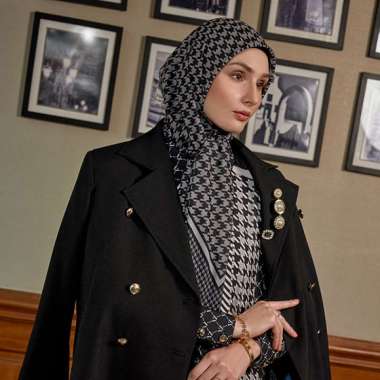 VZ Rufayya Scarf Black