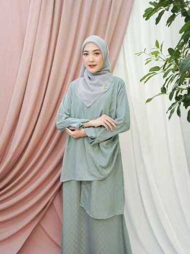 Ederra Nuansa Set / Set Wanita L/XL Granite Green