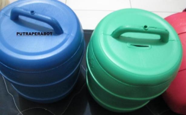 Celengan Plastik Besar