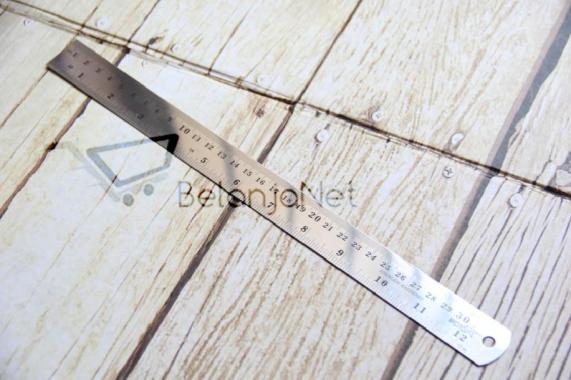 Penggaris Besi 30 cm