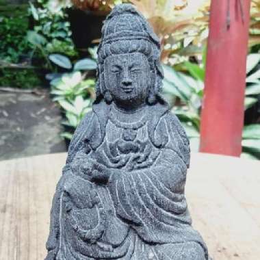 patung dewi kwan im