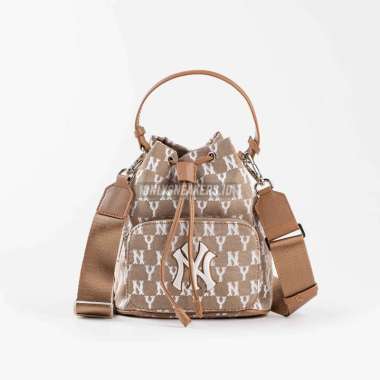 MLB CALSSIC MONOGRAM JACQUARD BUCKET BAG NYY BROWN (100% AUTHENTIC)