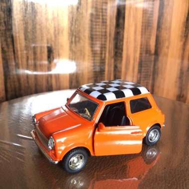 Diecast Mobil Classic Mini Cooper Orange