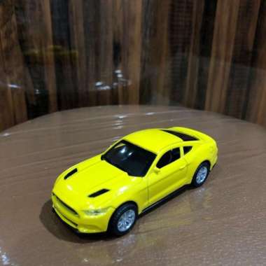 Diecast Mobil Sedan Fast and Furious Yellow