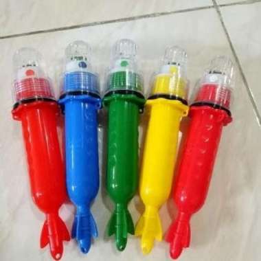 Lampu Sinyal Nelayan Cahaya Pancing LED Torpedo Warna merah 2 Baterai