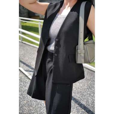 LUCA VEST / Vest basic / Vest wanita / Rompi / Vest kancing BLACK