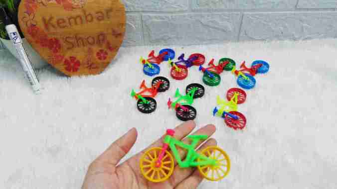 SEPEDA-KEREN ECER 1PCS Mainan Jadul Miniatur Sepeda Onthel Speda Klasik Keren Warna Random Murah Mer