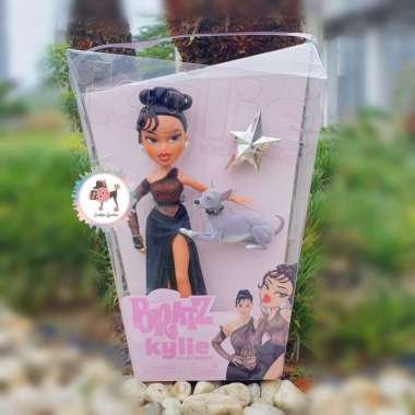 Bratz x Kylie Jenner Night Fashion Doll