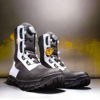 BOSSINDO Fitgo Mamba Provos Polri Sepatu Pdl Tali Putar 45 Hitam Putih Doff