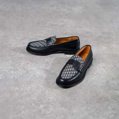 Sepatu CHRISTIAN DIOR GRANVILLE OBLIQUE JACQUARD BLACK CALFSKIN LOAFER 100% ORIGINAL Size 42.5