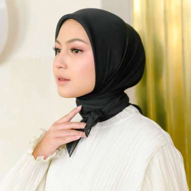 Lozy Hijab - Polly Cotton ( Hijab Segiempat Polly Cotton) Nude