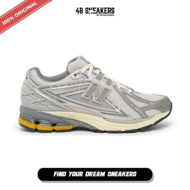Sepatu Pria New Balance 1906R Grey/Off White (M1906RRD) Original 42
