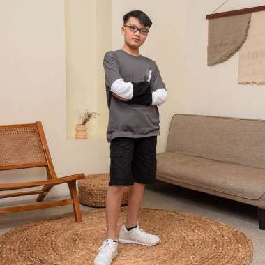 Short/ Celana Pendek Cargo Anak Laki Black/ Donald Duck Style 12 tahun