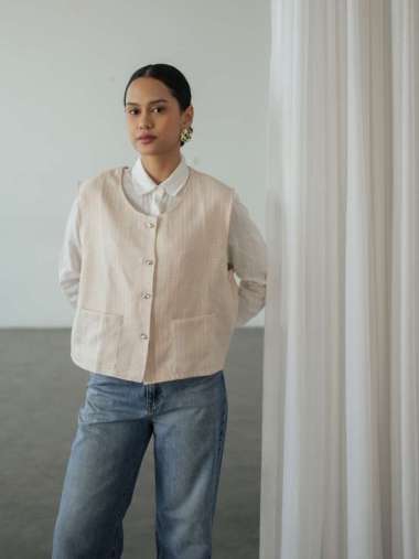 Anita Tweed Vest | Vest Wanita nude