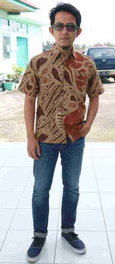 Kemeja Batik Lengan Pendek - Motif Mewah Terakota L