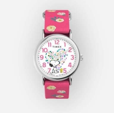 Jam Tangan Wanita Timex x Peanuts Timex Weekender TW2W83100 Floral 38mm Fabric Strap Watch Original