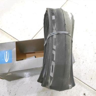 SCHWALBE TIRE KOJAK 700x35 BLACK