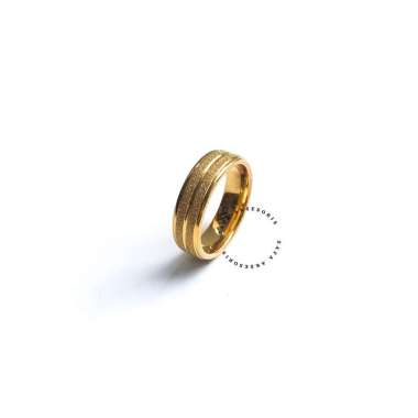 Zafa Cincin Titanium Pria Wanita Anti Karat Emas Gold - Nozel 17