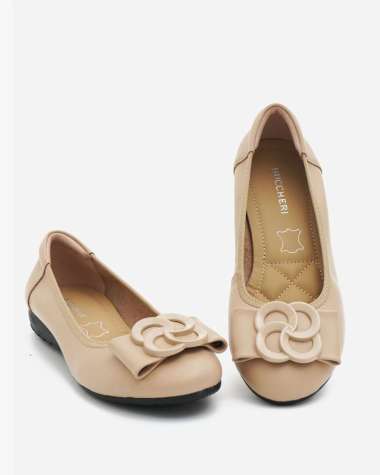 Buccheri Vivienne Flats Women Beige 39
