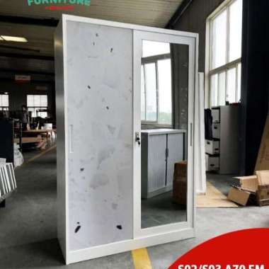 lemari sliding 2 pintu okelo body flat besi UK 90 x 50 x 185 cm