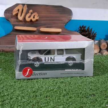 Diecast Miniatur Nissan Navara Pick up UN skala 1:43