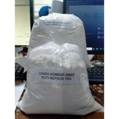 Tepung Cakra Kembar Emas Roti - rep 1kg Tepung Cakra