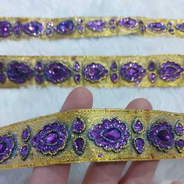 Renda India Mata Warna METERAN Ungu Tetes