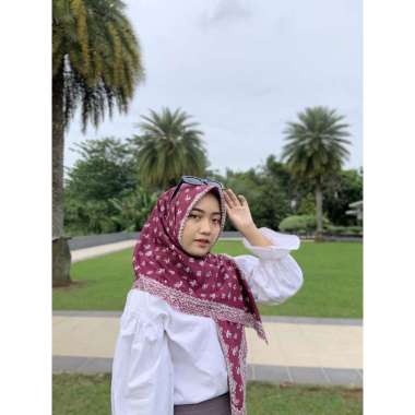 Songket Pash - Hijab Segi Empat Jilbab Motif Songket Palembang Marun