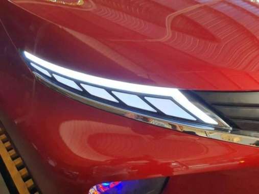 Lampu DRL LED Xpander Headlamp Bagian Atas