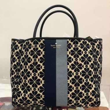 Kate Spade Everything Medium Tote Flower in Navy Jacquard