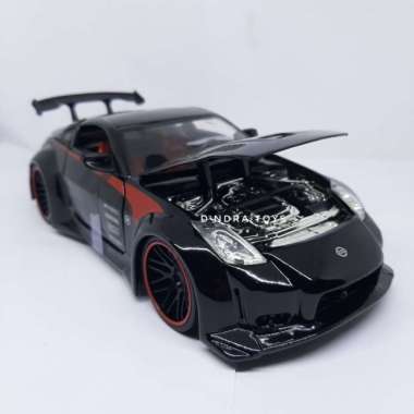 Diecast Miniatur Mobil Nissan 350Z Die Cast Metal JDM Tuners 1:24