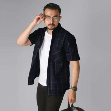 DGM Kemeja Pria Flanel Pendek Premium Kotak Kotak Kemeja Flanel Navy Garis Coklat 2640 M