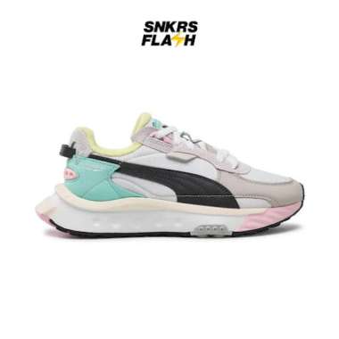 Sepatu Sneakers Pria PUMA TRC BLAZE THE TRIANGLE WHITE NIMBUS GREEN - 38310402 41