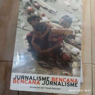 Buku jurnalistik pers wartawan mass media media literasi 2