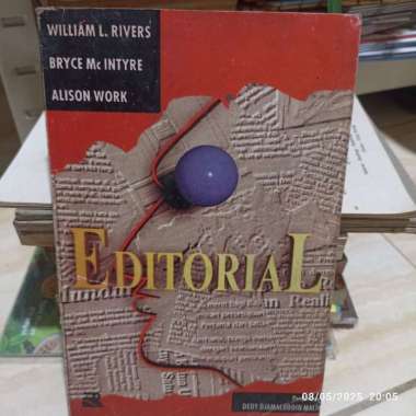 Buku jurnalistik pers wartawan mass media media literasi 10