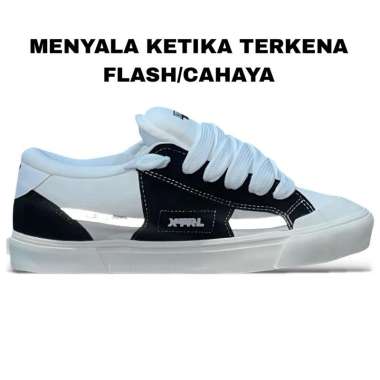 Sepatu Fat Shoes XternalStepSure Skateboard Gemuk Reflective OffWhite Black Sepatu Gemuk Sneaker Pri