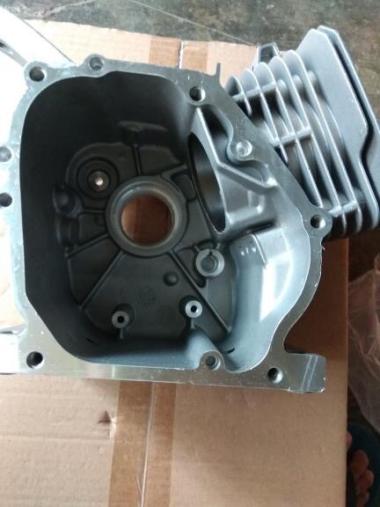 Crankcase / Blok mesin bensin GX200 /genset bensin kapasitas 2500 watt
