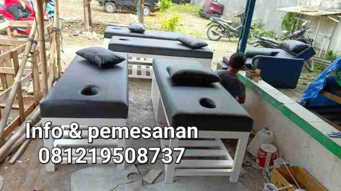 Tersedia Bed Masagge Matras hitam/Bed facial kayu jati landa warna putih terbaru.