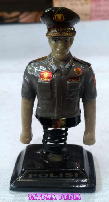 Miniatur Patung Polisi - Miniatur Patung TNI - Pajangan Patung TNI Polri Polisi