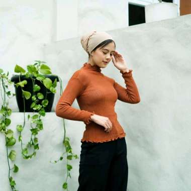 PUSSAT Eshika Sweater Knit Rajut Kriwil Korea Style Lengan Panjang Daisy Sweater Rajut Korea Sweater