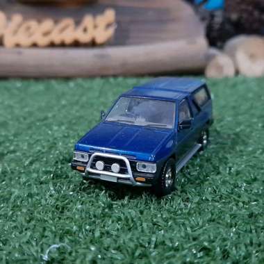 Diecast Miniatur Nissan Terrano biru skala 1:64