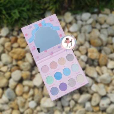 Sanrio My Melody & My Sweet Piano Shadow Highlighter Palette