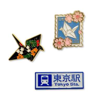 Scoop Pin Enamel Japan 64452400 Origami Hitam