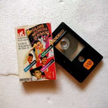 kaset pita pop progresive etnik GILANG INDO GEMILANG guruh Soekarno putra