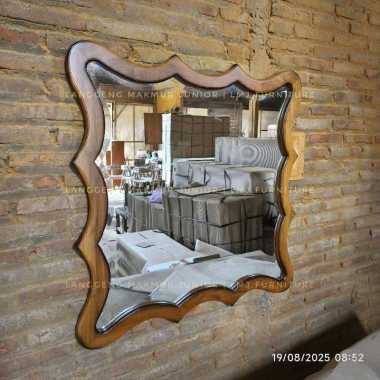 pigura bingkai cermin hias dekorasi dinding althea jati jepara