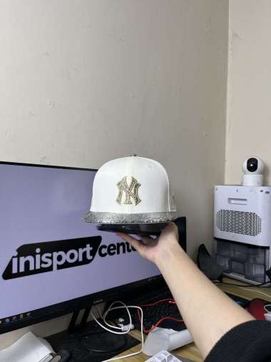 SNAPBACK 9FIFTY NEW ERA NEW YORK YANKESS YEAR OF THE SNAKE CHROME ORIGINAL 14499453