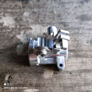 Cover Bracket Holder Kanan Suzuki RC80 CKD High Quality